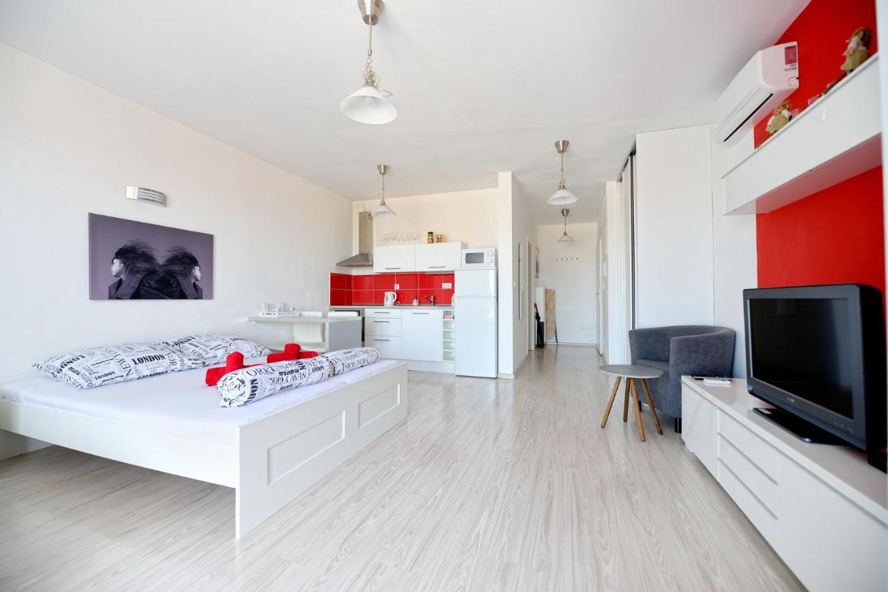 Apartman Centroom Piest'any Exterior photo